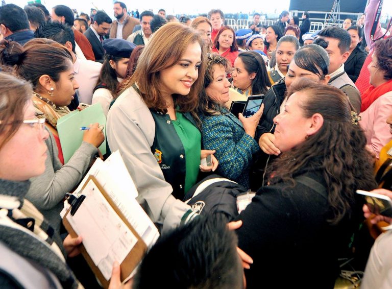 Ana Lilia no se descarta para gobernar Edoméx