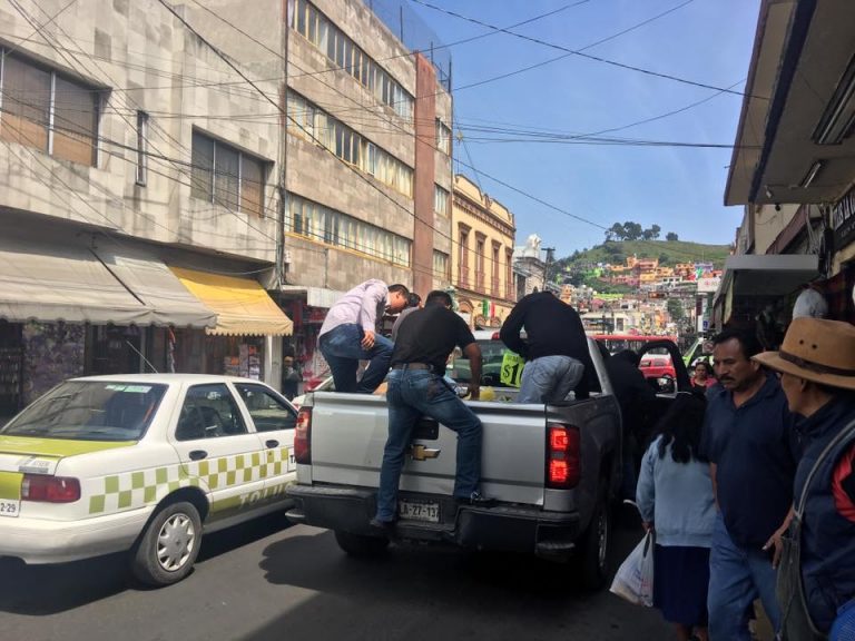 Persisten vicios en operativos anti-ambulantes en Toluca