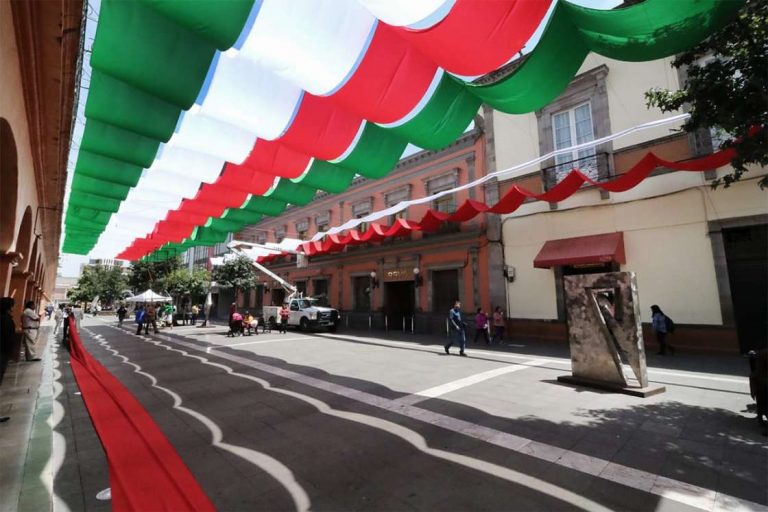 Restringen circulación en Toluca por fiestas patrias