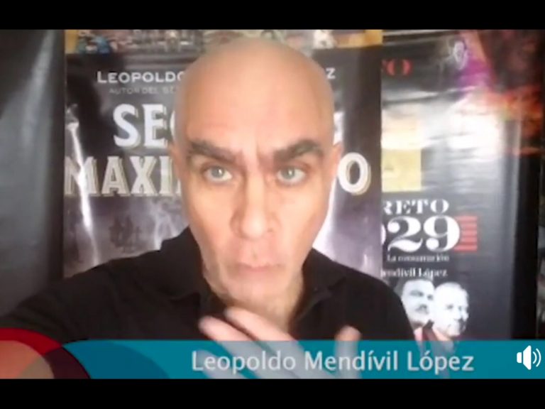 Leopoldo Mendívil presentó Secreto Maximiliano en UAEM