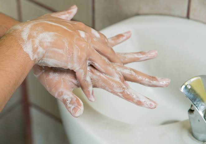 ¡A lavarse las manos hasta 30 veces al día!
