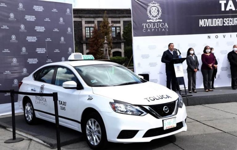 Lanzamiento simbólico de Taxi Capital en Toluca