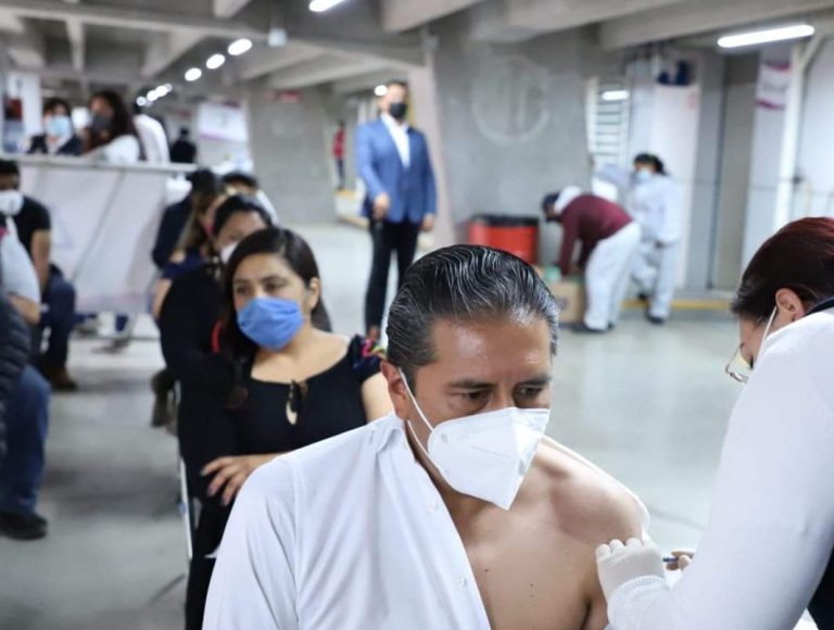 Inmunizado, alcalde de Toluca
