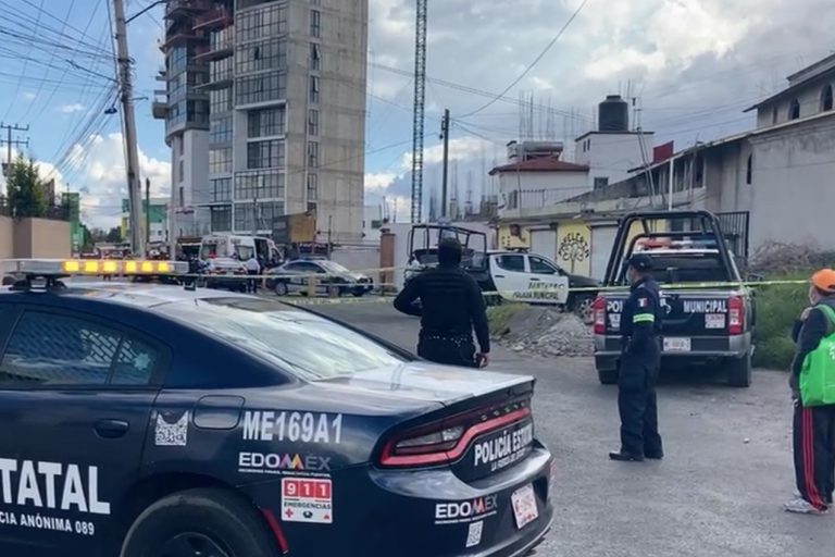 Dos muertos tras balacera en Metepec