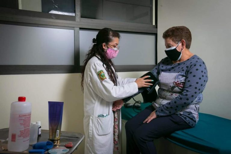 Decreta clínica de UAEMÉX a mayo, mes de salud de la mujer