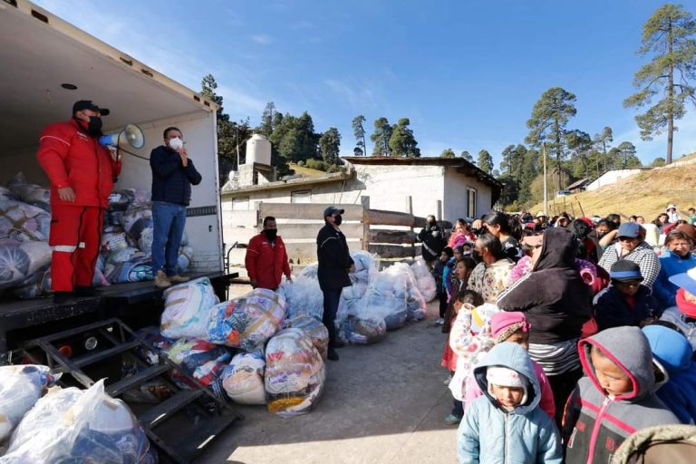 Colecta en UAEMéx aliviana el frío a comunidades del Nevado de Toluca