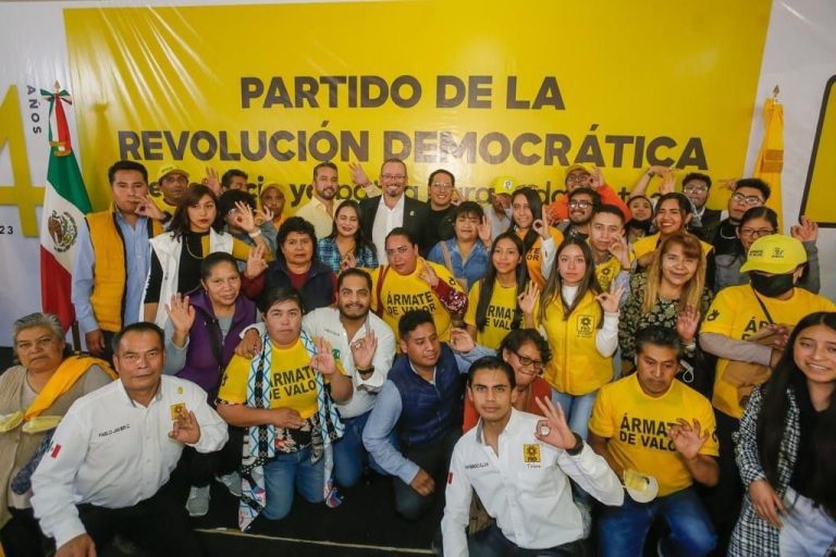 “Ola amarilla” festeja unión “valiente” en Toluca
