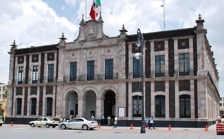 MC con un pie en el Cabildo de Toluca