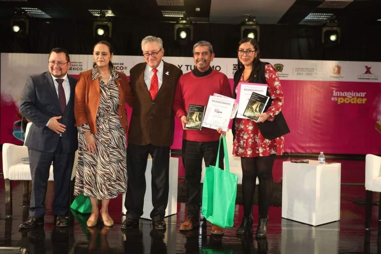 Presentó UAEMéx Descalza voy contigo, una obra de amor profundo y realismo mágico