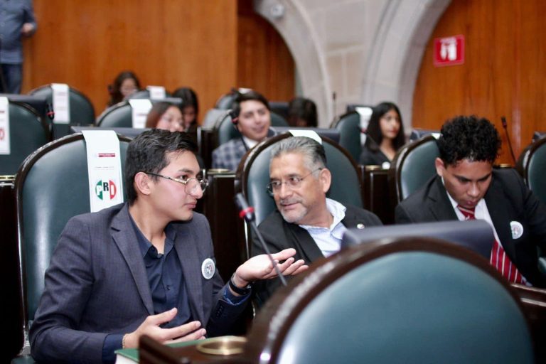 Impulsa Gerardo Pliego “fogueo legislativo” en Edoméx