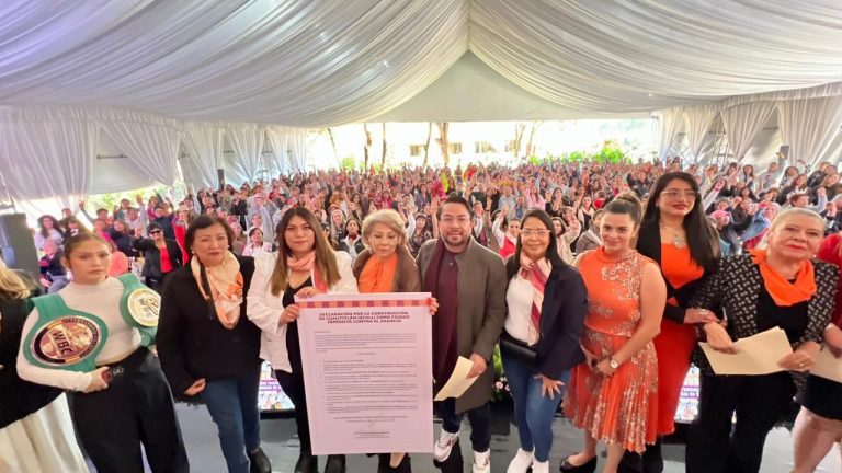 Reafirma Daniel Serrano compromiso con mujeres izcallenses