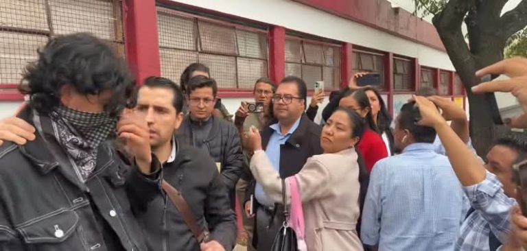 Paristas consiedran simulación acercamiento de autoridades en UAEMéx