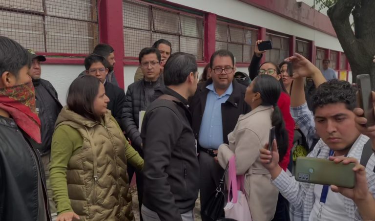 Tensión en UAEMéx:  EEU y autoridades se confrontan