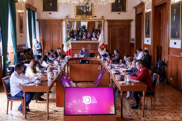 Priorizar mejora de espacio público en Toluca, reitera síndico Amado López
