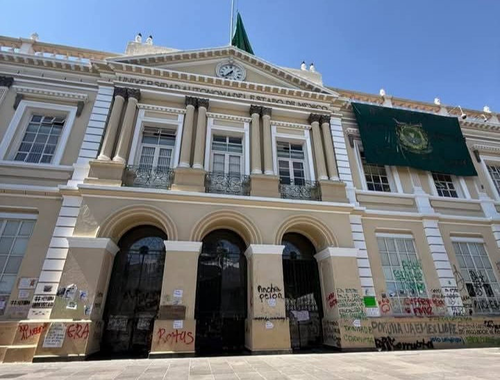 Paristas condicionan acceso a área de tecnología y comunicación en UAEMéx