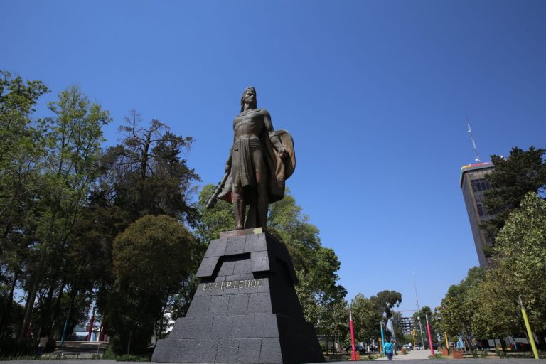Estatua de Cuauhtémoc se queda en la Alameda: alcalde de Toluca