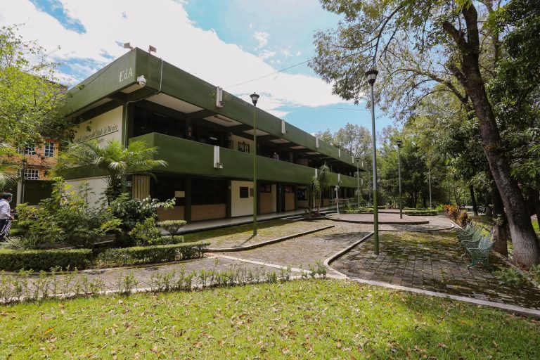 Ve UAEMéx transformación de unidades académicas en centros universitarios como fortaleza