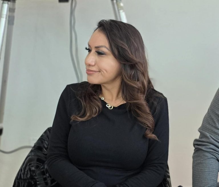 Ruth Salinas hace guiño a candidatura en Toluca